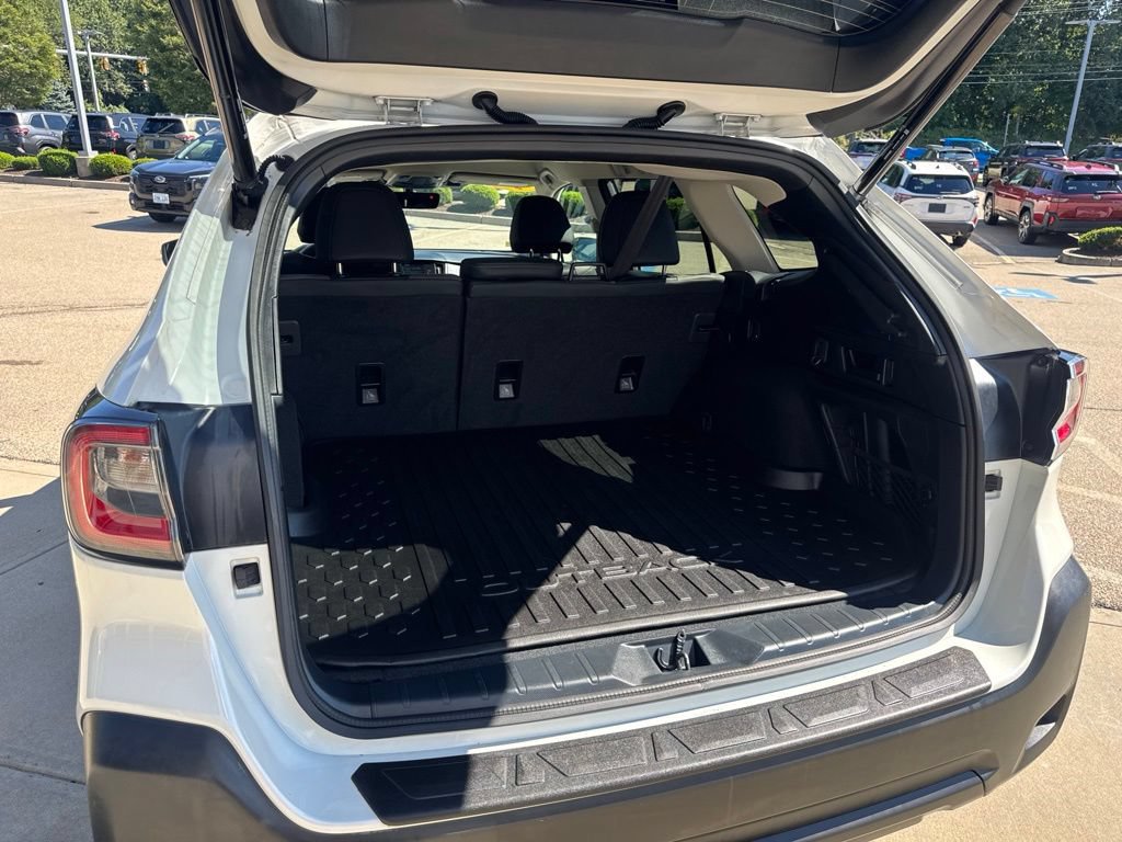 Used 2023 Subaru Outback Onyx Edition AWD/4WD image 16