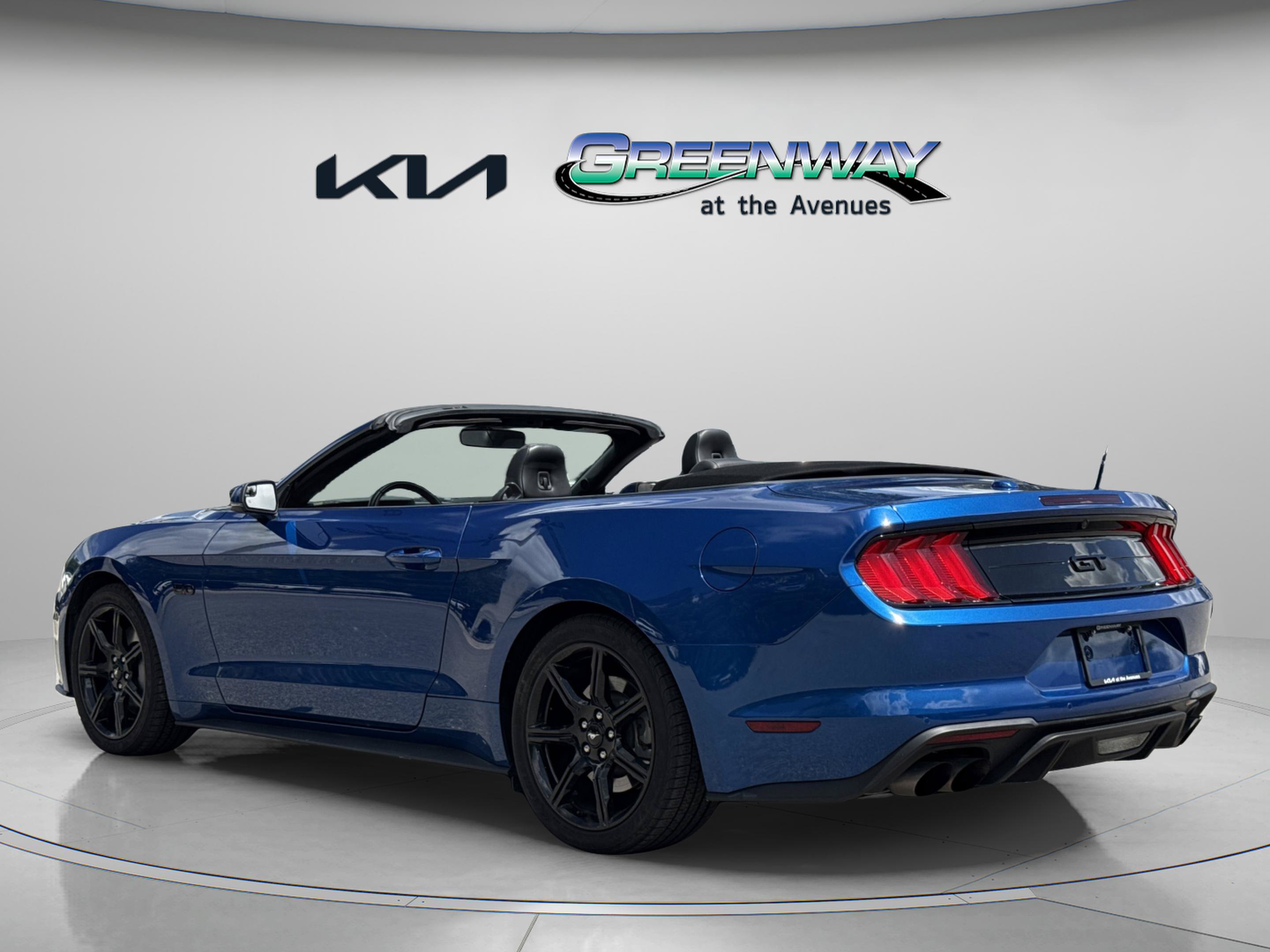 Used 2018 Ford Mustang GT Premium w/ Black Accent Package RWD image 5