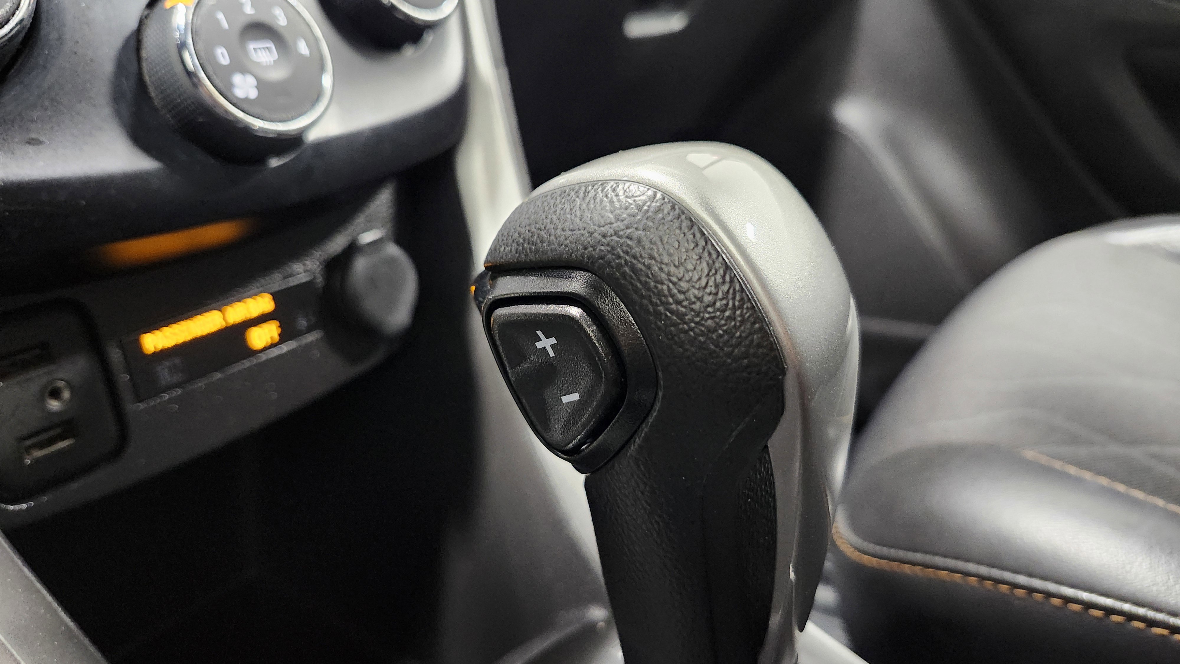 Used 2020 Chevrolet Trax LT w/ LT Convenience Package image 7