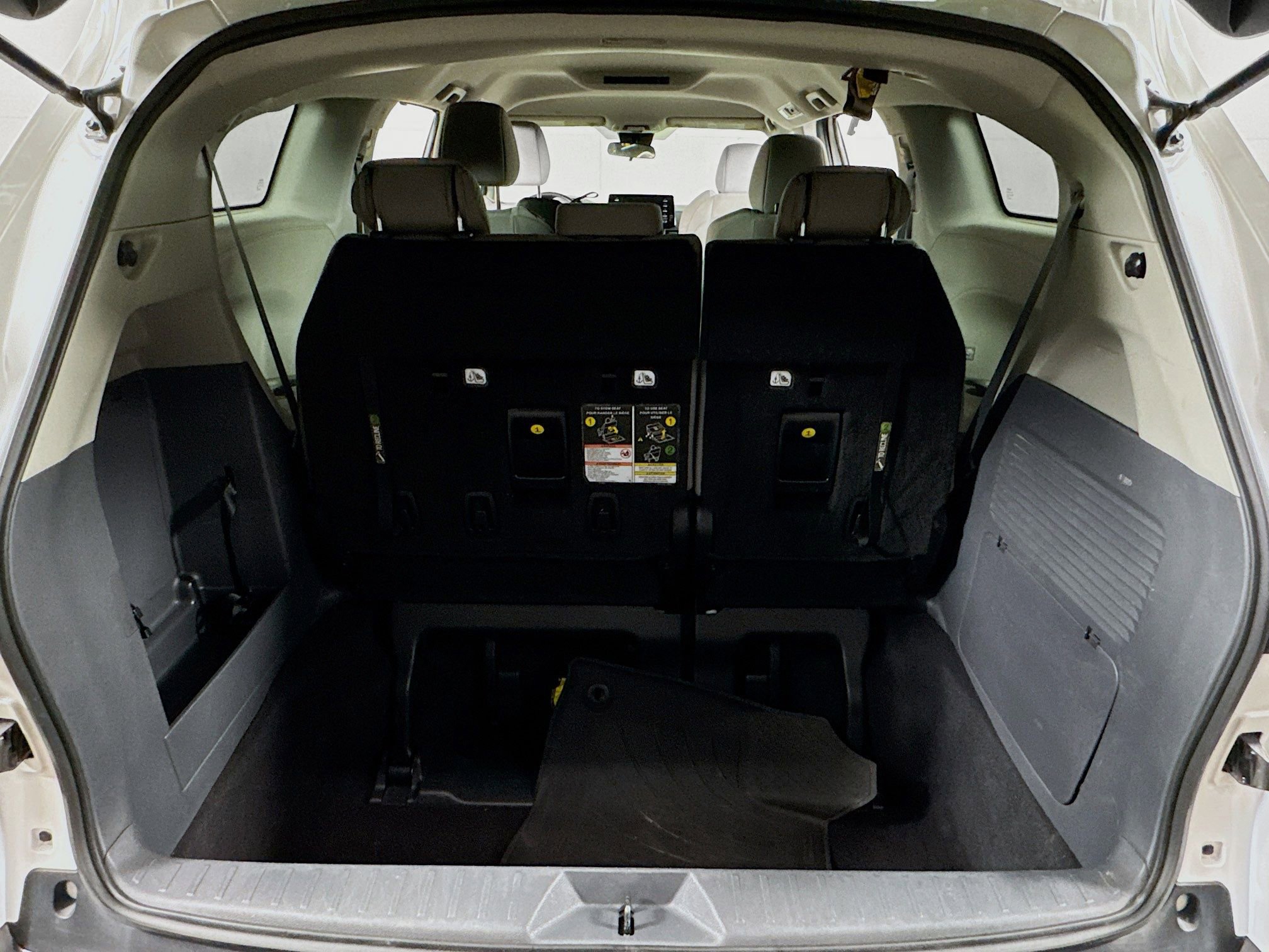 Certified 2024 Toyota Sienna LE image 20