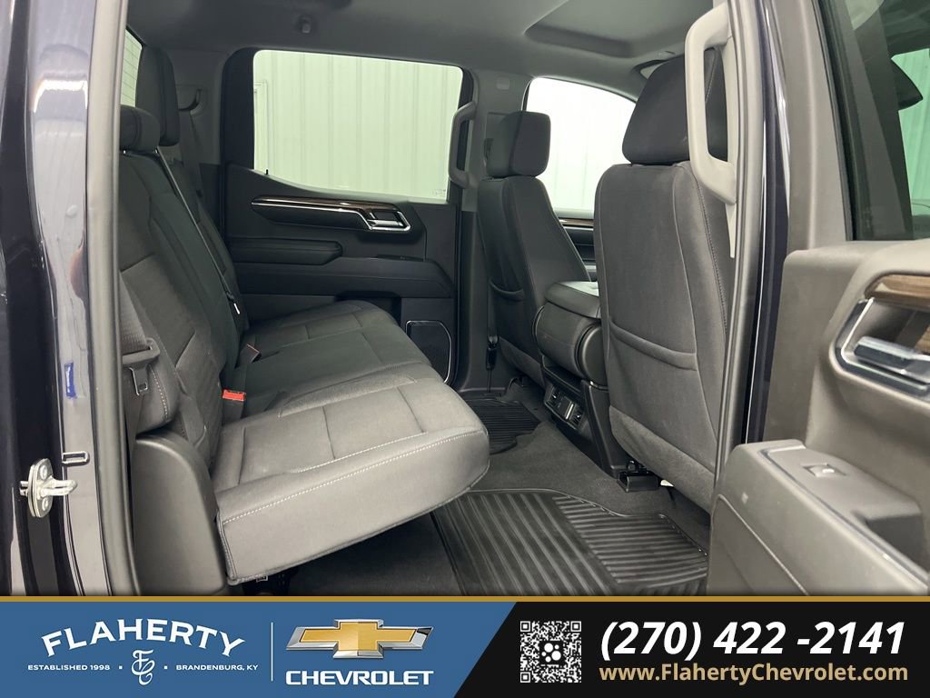 Used 2024 Chevrolet Silverado 1500 LT image 13