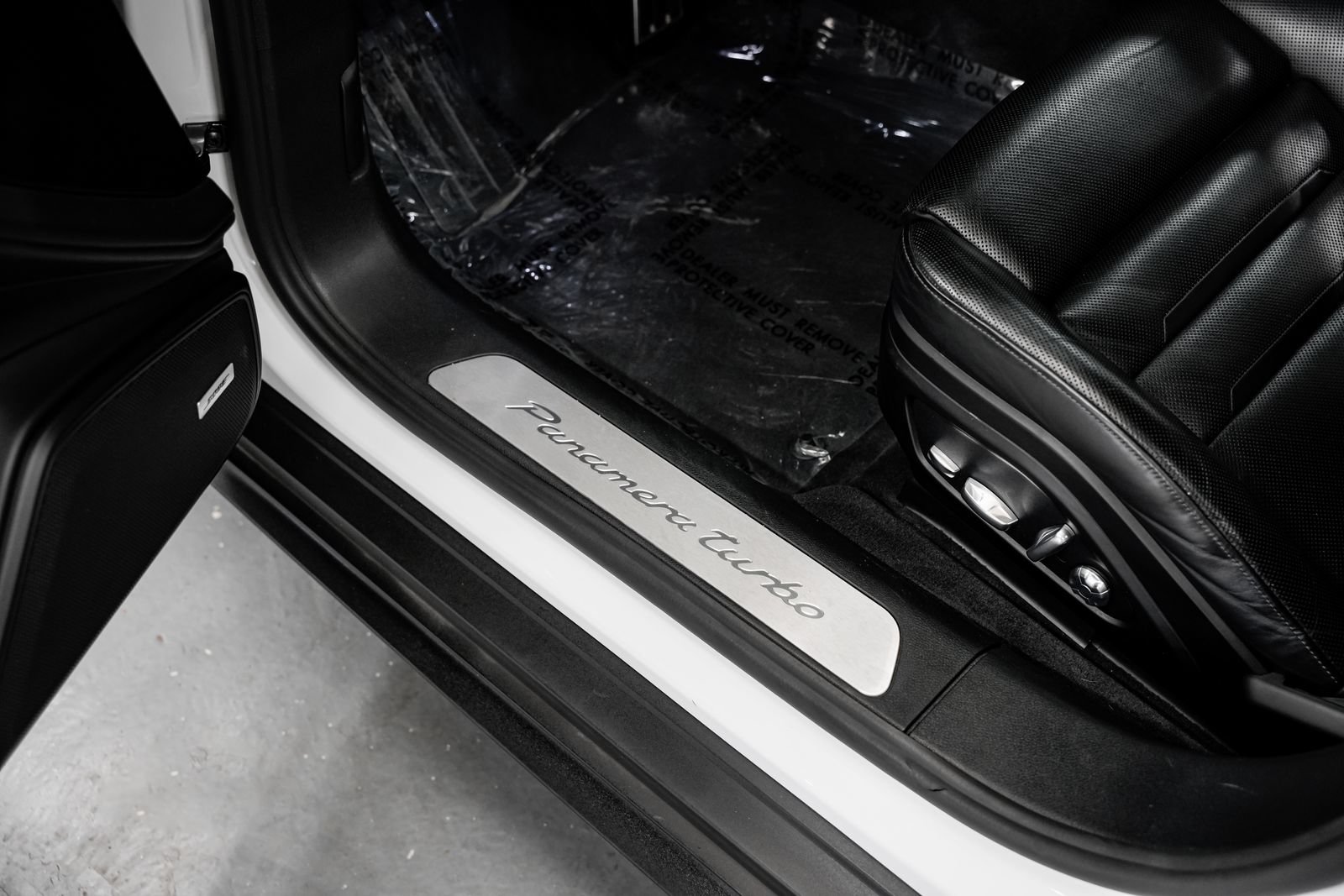 Used 2018 Porsche Panamera Turbo Sport Turismo AWD/4WD image 22