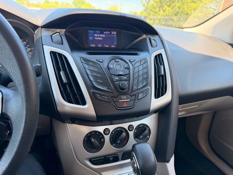Used 2012 Ford Focus SE FWD image 14