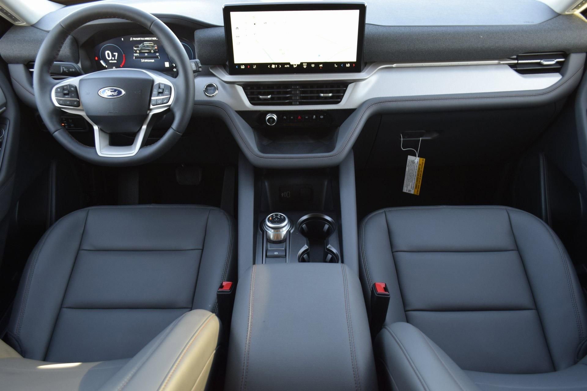 New 2026 Ford Explorer Active w/ Active Comfort Package image 7