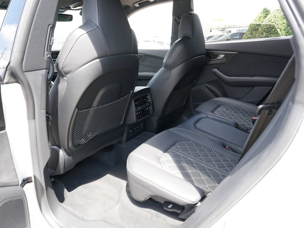 Used 2023 Audi SQ8 Prestige AWD/4WD image 22
