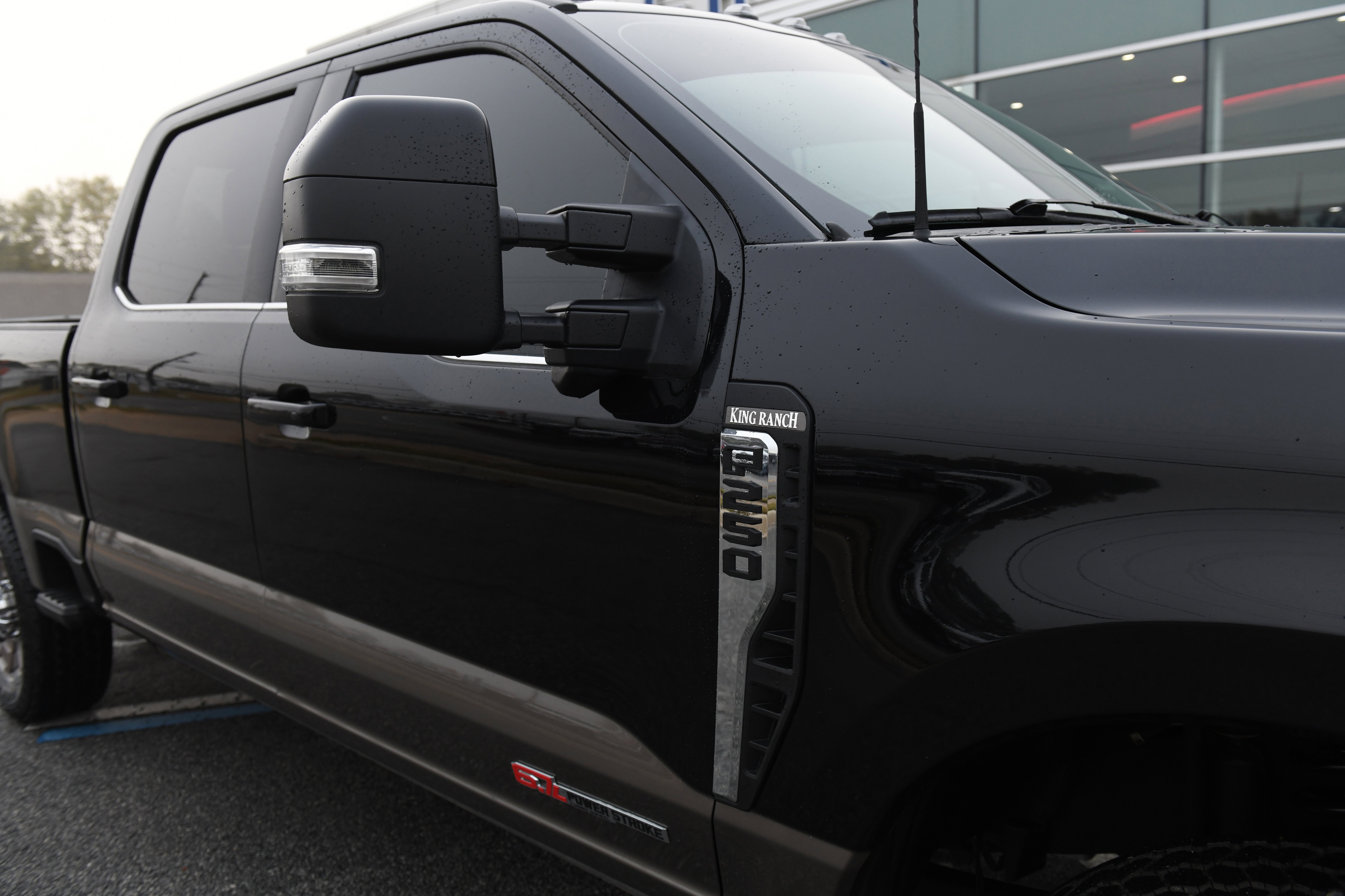 Used 2023 Ford F250 King Ranch image 9