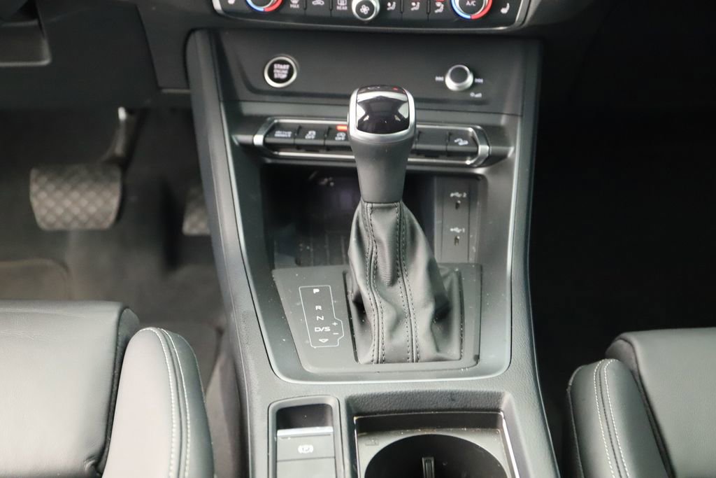 Certified 2025 Audi Q3 2.0T Premium w/ Convenience Package AWD/4WD image 21