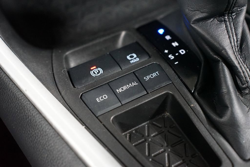 Certified 2023 Toyota RAV4 XLE w/ Convenience Package image 22