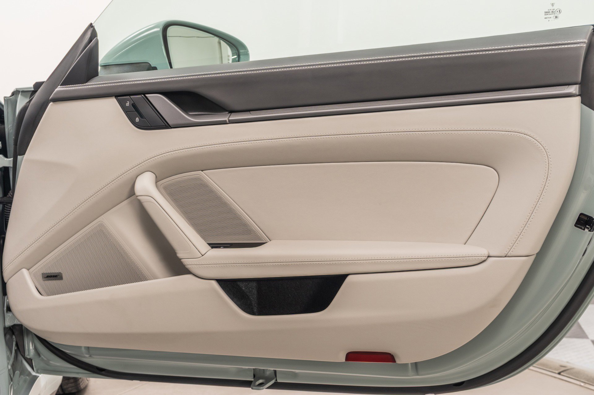 Used 2025 Porsche 911 Carrera image 44