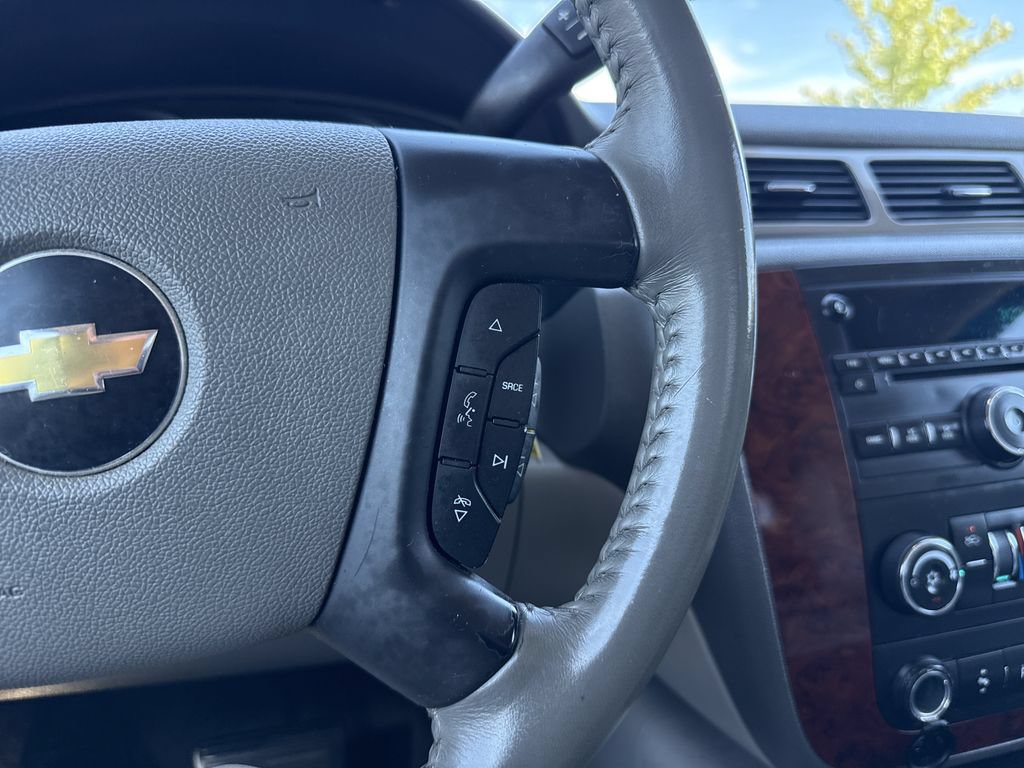 Used 2009 Chevrolet Avalanche LT w/ Convenience Package #1 AWD/4WD image 18
