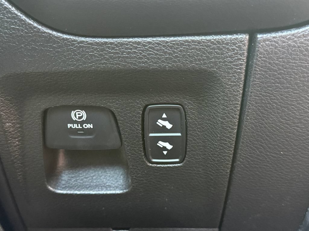 Used 2020 RAM 1500 Limited AWD/4WD image 29