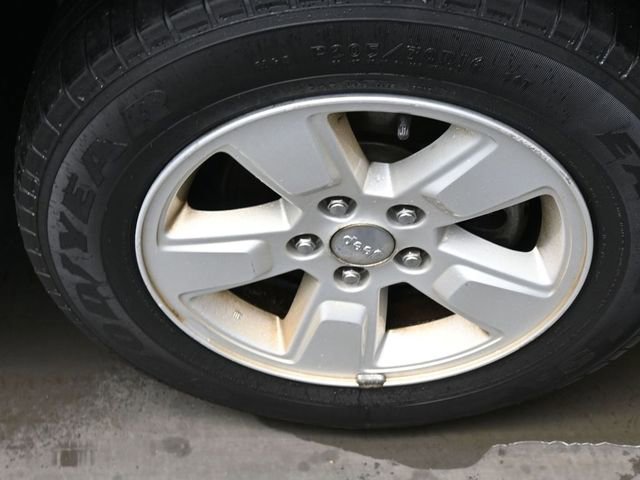 Used 2016 Jeep Compass Latitude image 29