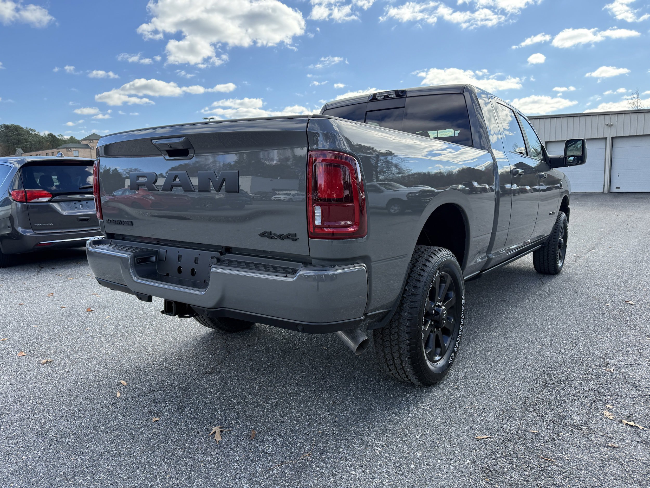 New 2026 RAM 2500 Laramie AWD/4WD image 8
