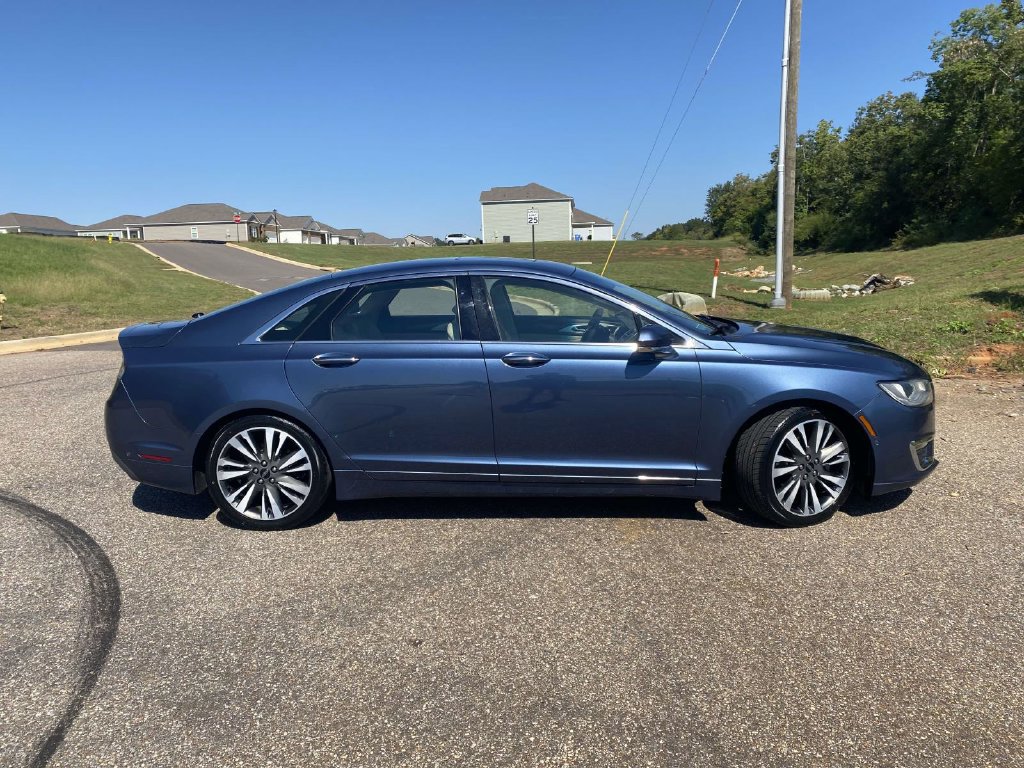 Used 2019 Lincoln MKZ Reserve FWD image 10