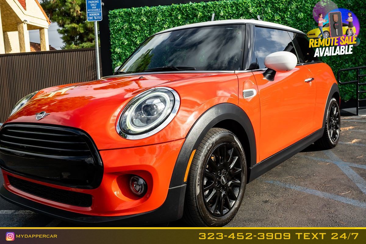 Used 2021 MINI Cooper 2-Door Hardtop w/ 6.5" Touchscreen Package FWD image 2