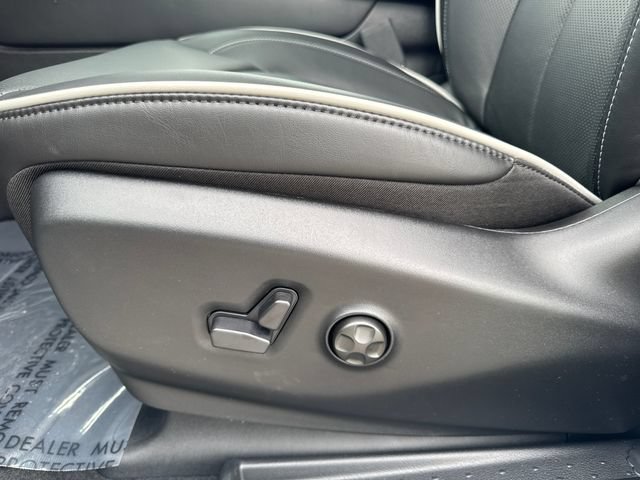 New 2027 Chrysler Pacifica Limited w/ S Appearance Package FWD image 12
