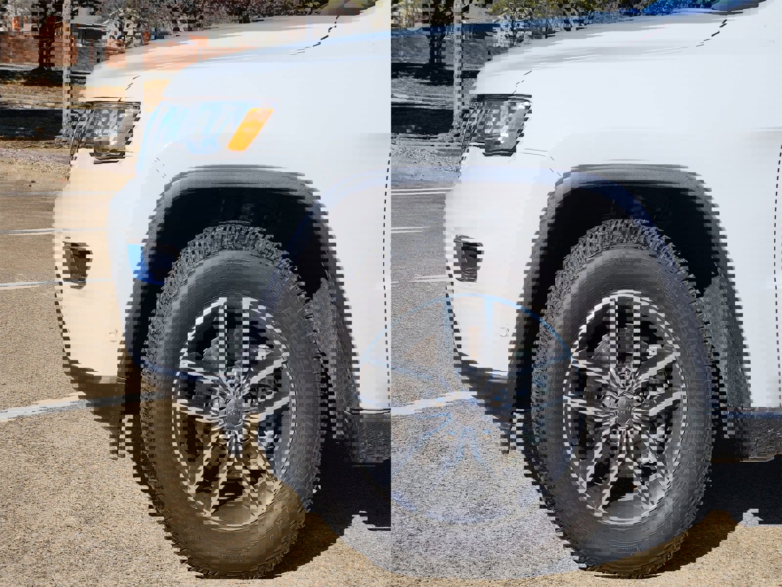 Used 2019 Jeep Grand Cherokee Limited image 9