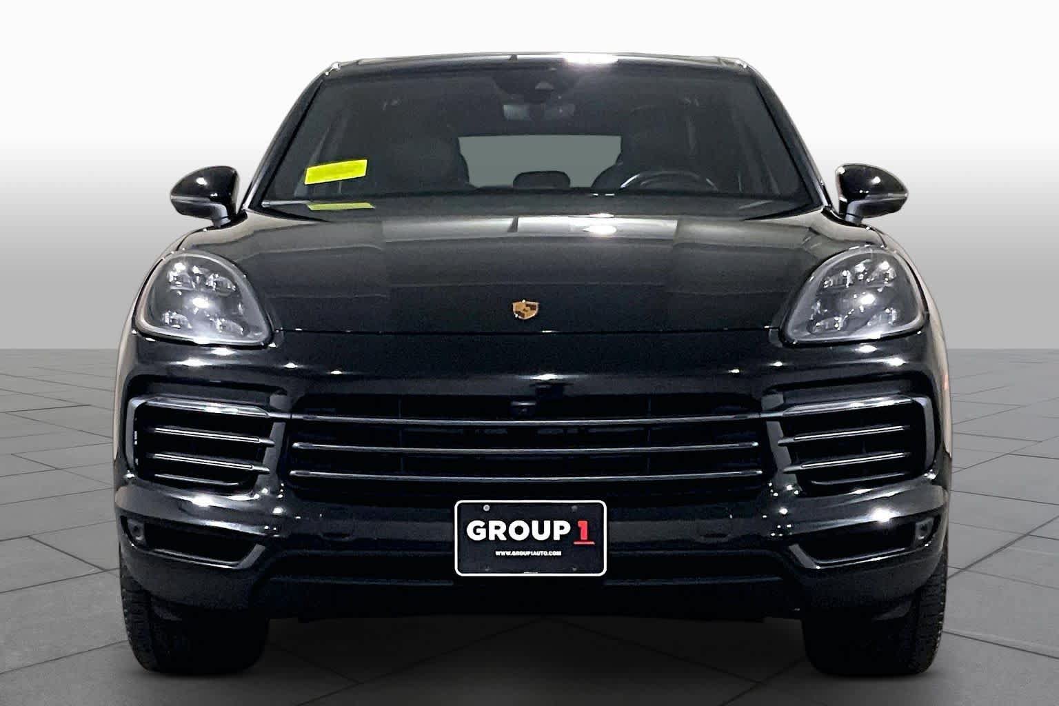 Used 2023 Porsche Cayenne S Platinum AWD/4WD image 3