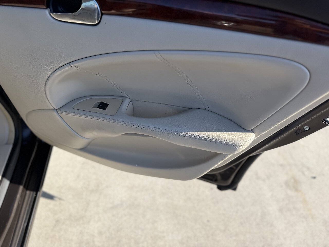Used 2008 Buick Lucerne CXL w/ Ultra Confidence Package FWD image 22