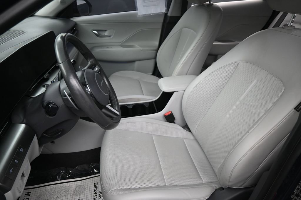 Used 2024 Hyundai Kona Limited FWD image 25