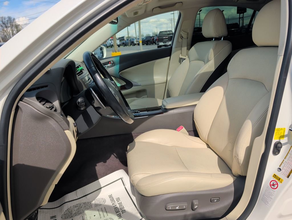 Used 2013 Lexus IS 250 AWD w/ Premium Pkg image 8