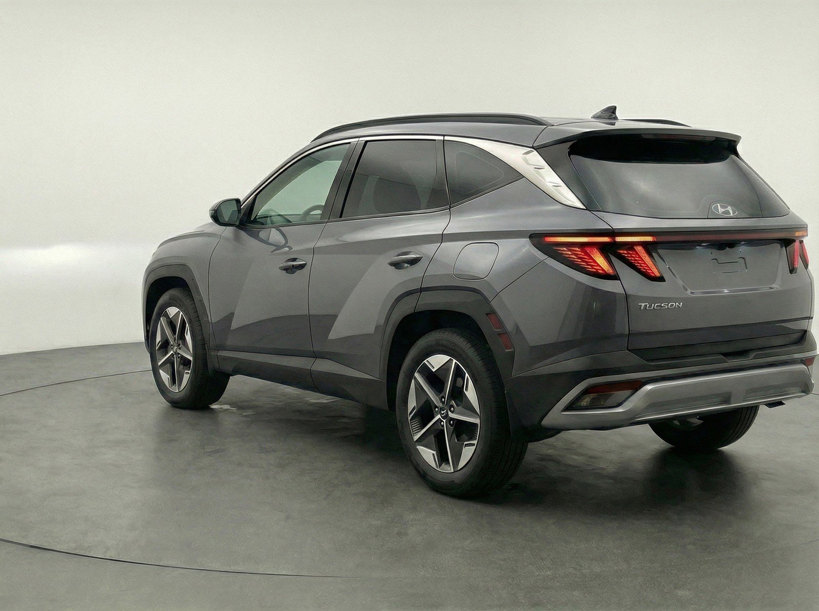 Used 2025 Hyundai Tucson SEL FWD image 6