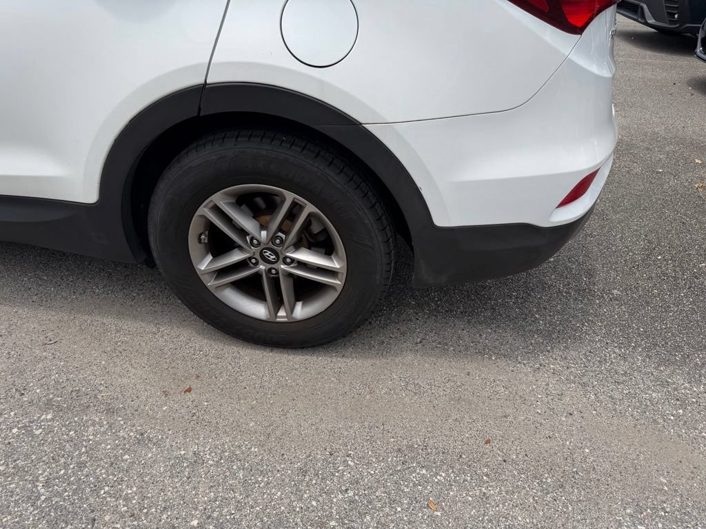 Used 2017 Hyundai Santa Fe Sport FWD image 9