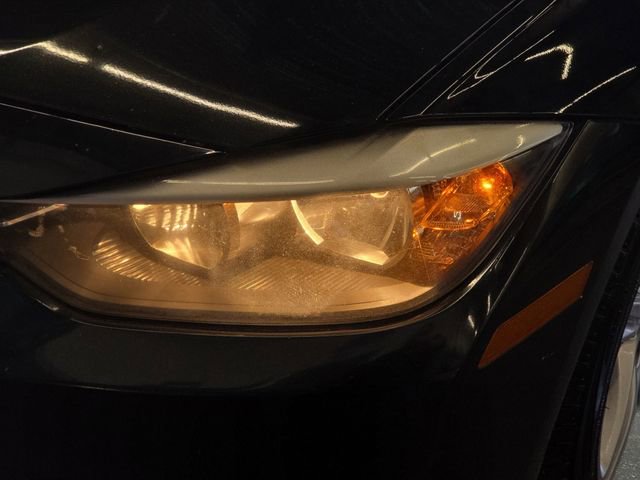 Used 2015 BMW 320i xDrive Sedan AWD/4WD image 33