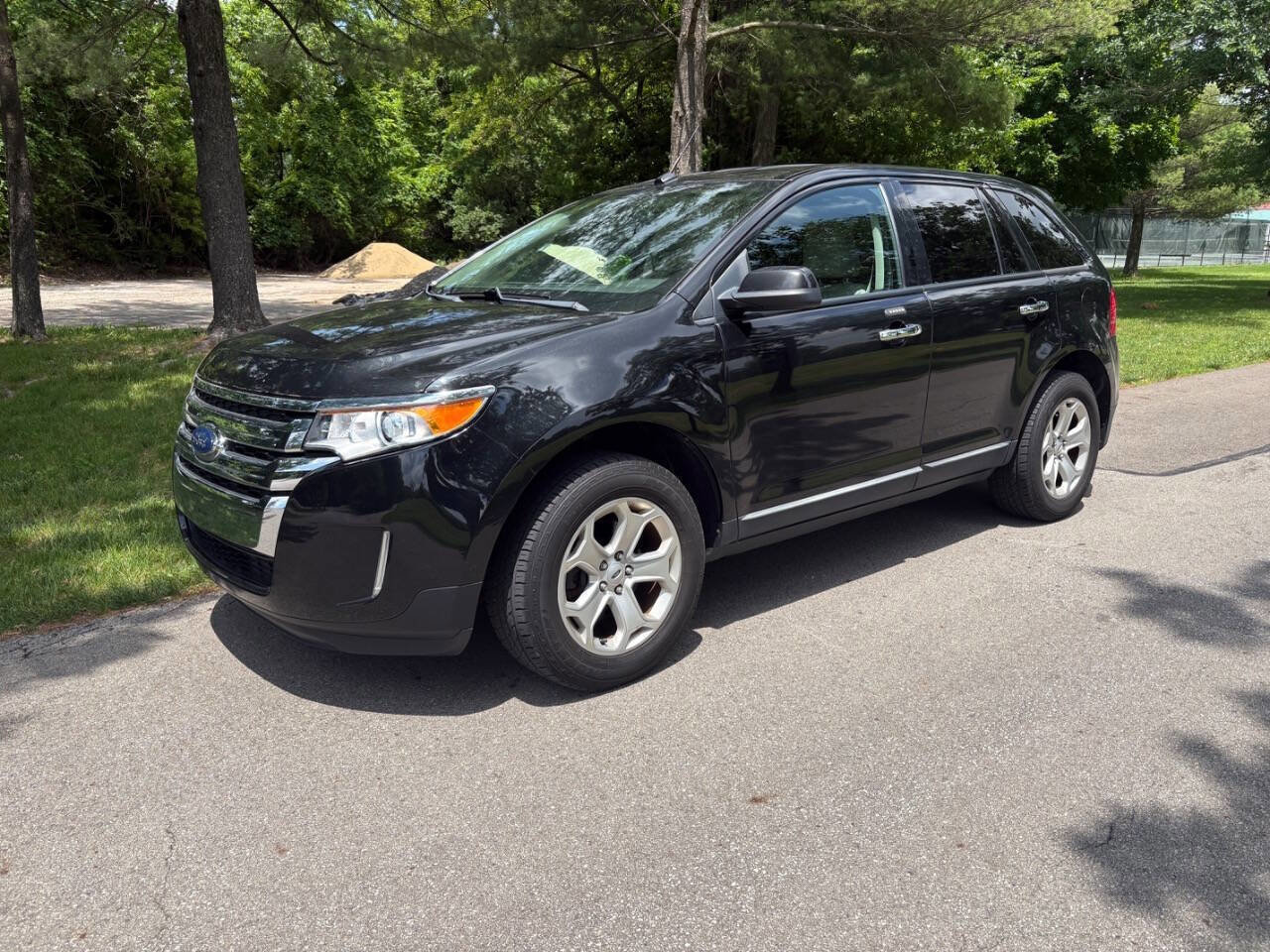 Used 2011 Ford Edge SEL w/ 202A Rapid Spec Order Code AWD/4WD image 1