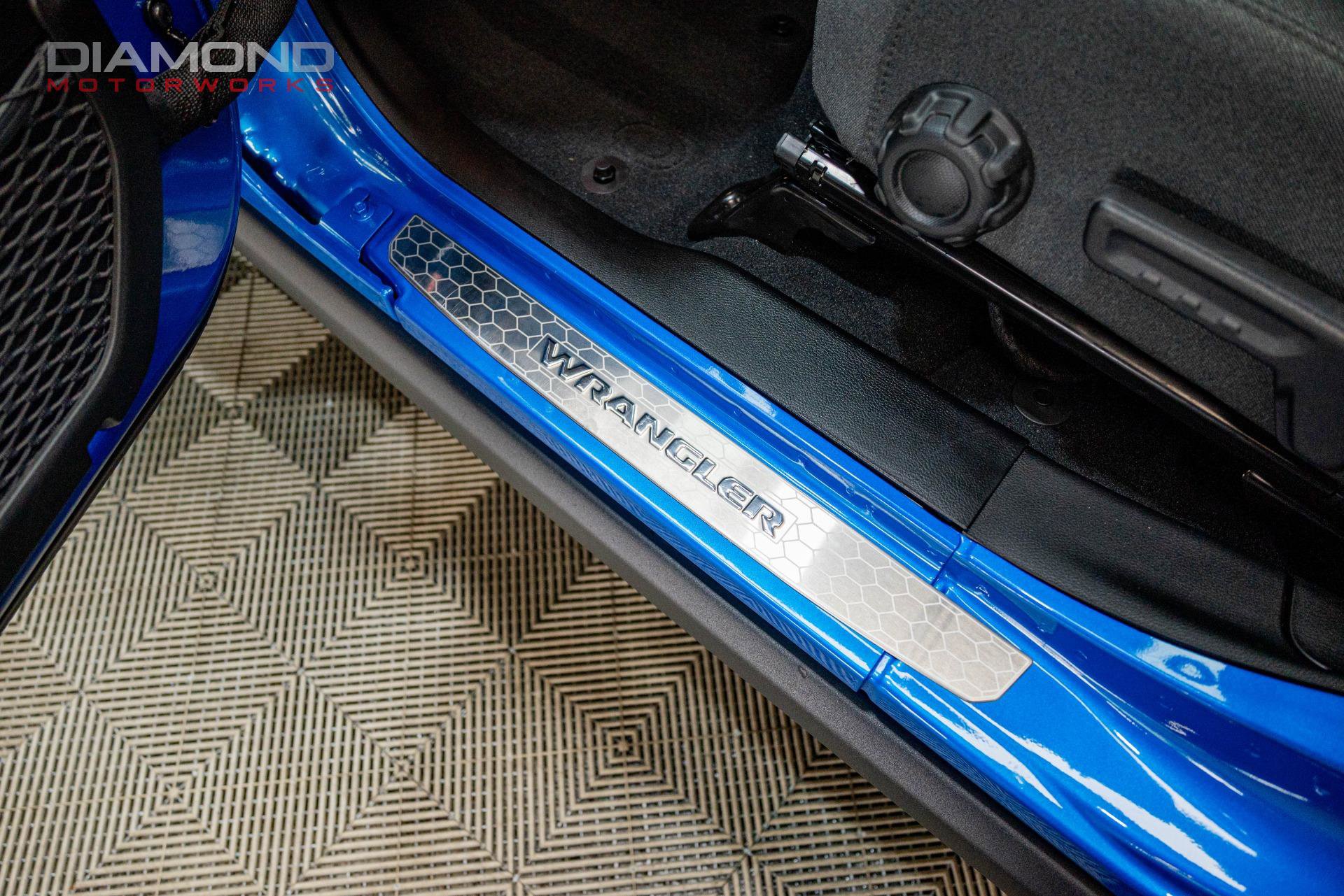 Used 2024 Jeep Wrangler Unlimited Sahara w/ Technology Group image 63