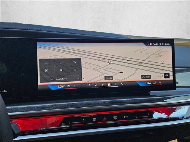 Used 2025 BMW 760i xDrive image 22