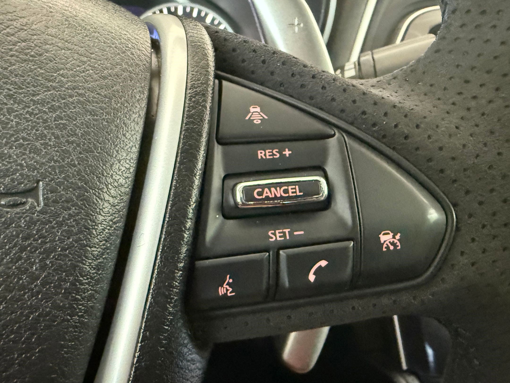 Used 2017 Nissan Maxima SR w/ Midnight Edition image 16