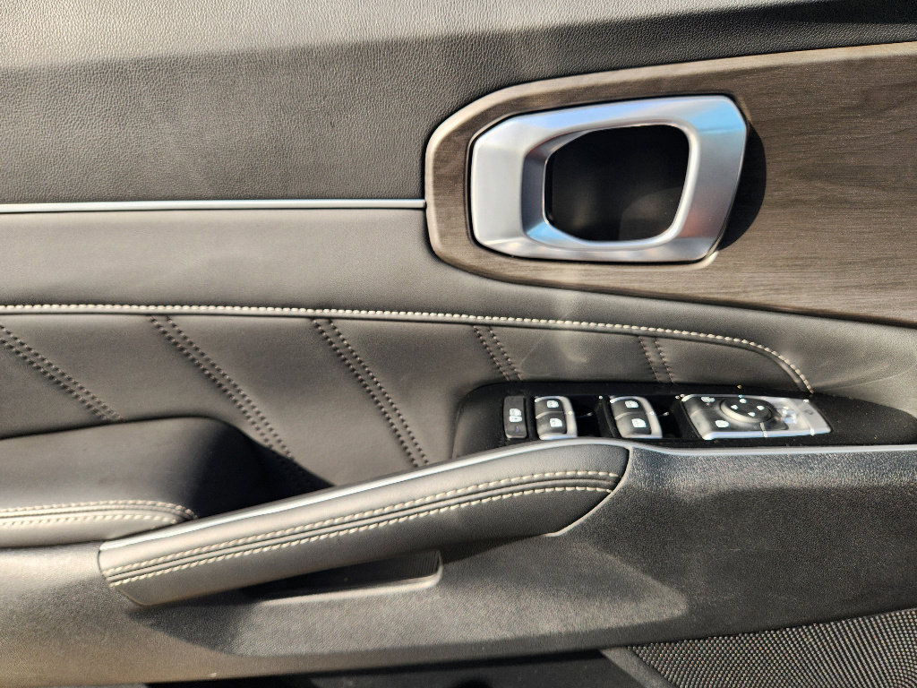 New 2025 Kia Sorento SX image 16