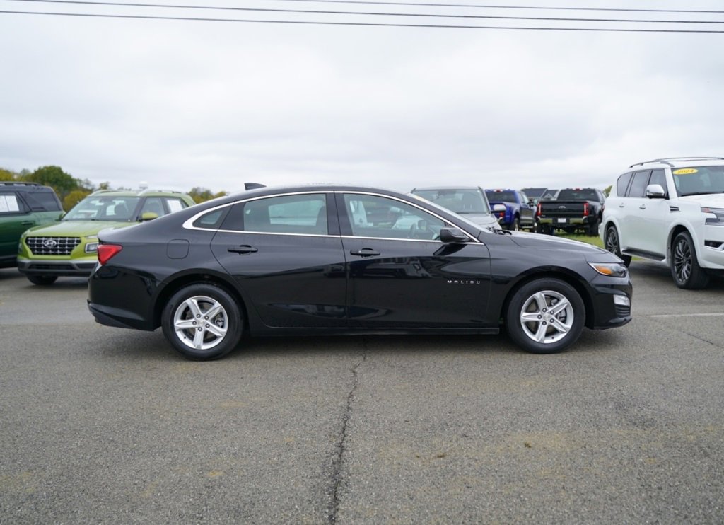 Used 2023 Chevrolet Malibu LT image 4