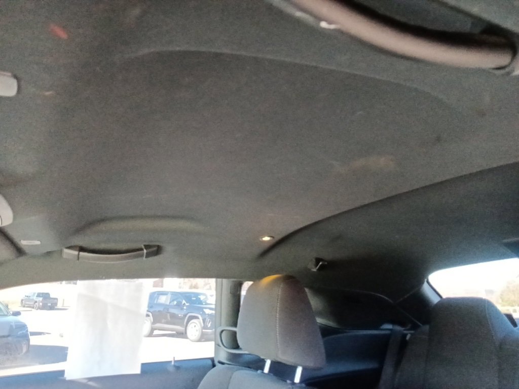 Used 2021 Dodge Challenger SXT image 15