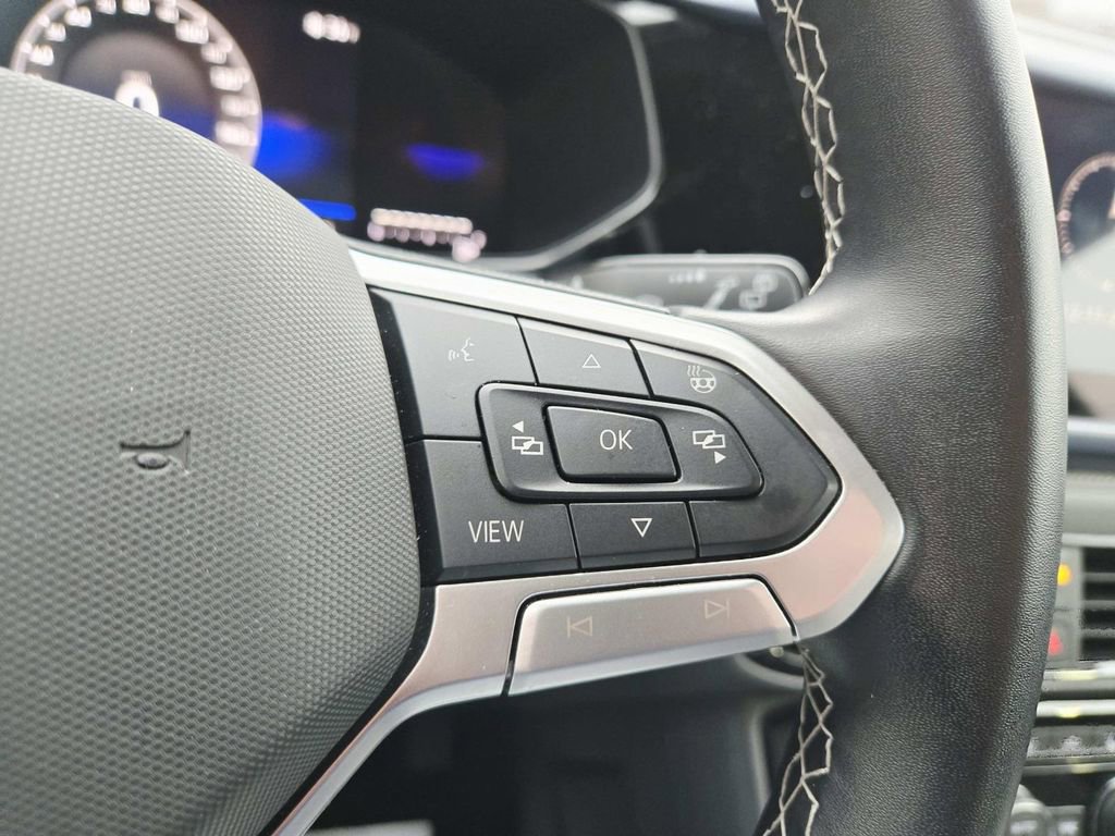 Used 2024 Volkswagen Taos SE image 20