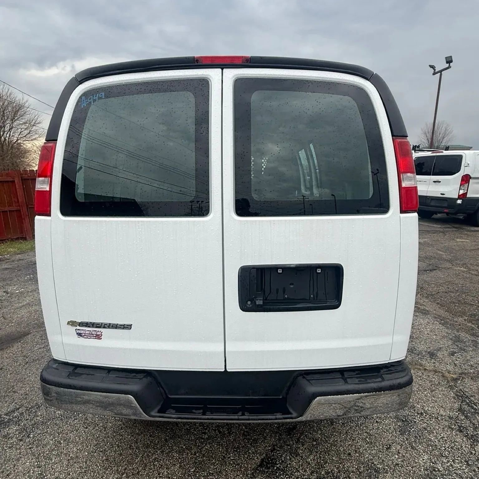 Used 2024 Chevrolet Express 2500 w/ Driver Convenience Package image 5