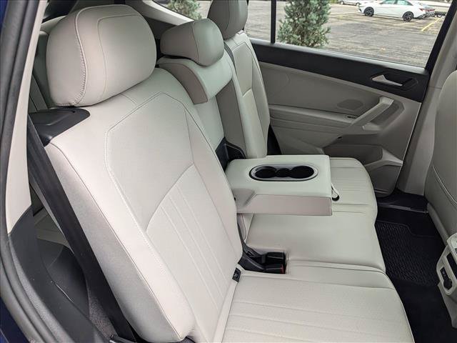 Certified 2023 Volkswagen Tiguan SE w/ Panoramic Sunroof Package FWD image 15
