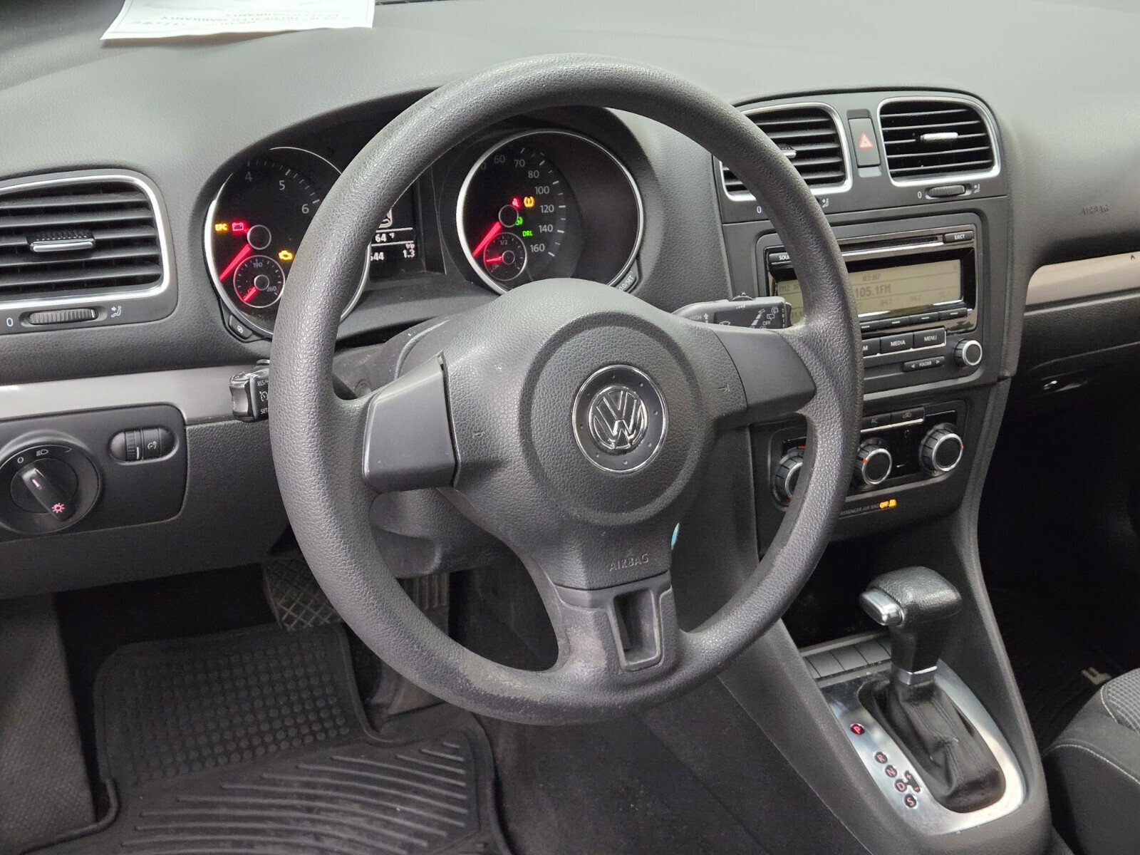 Used 2011 Volkswagen Golf 2-Door FWD image 13