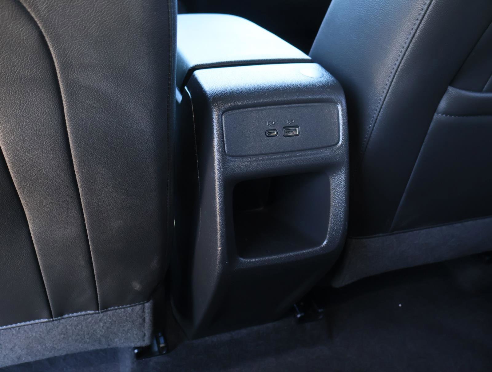 Used 2024 Chevrolet Trax RS w/ Sunroof Package image 13