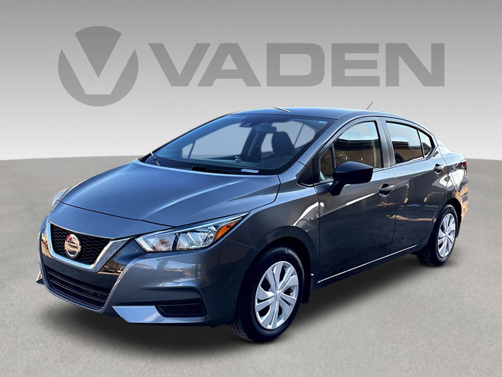 Used 2022 Nissan Versa S image 3