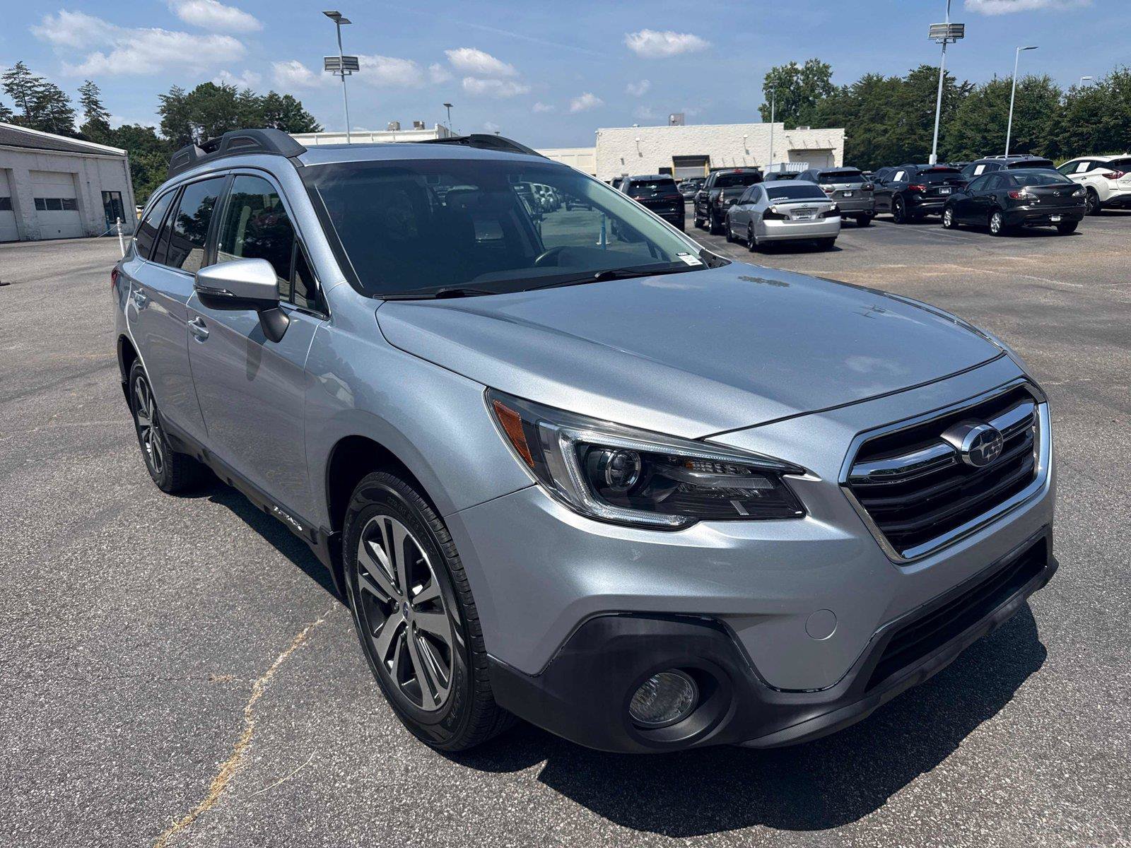 Used 2018 Subaru Outback 2.5i Limited AWD/4WD image 4