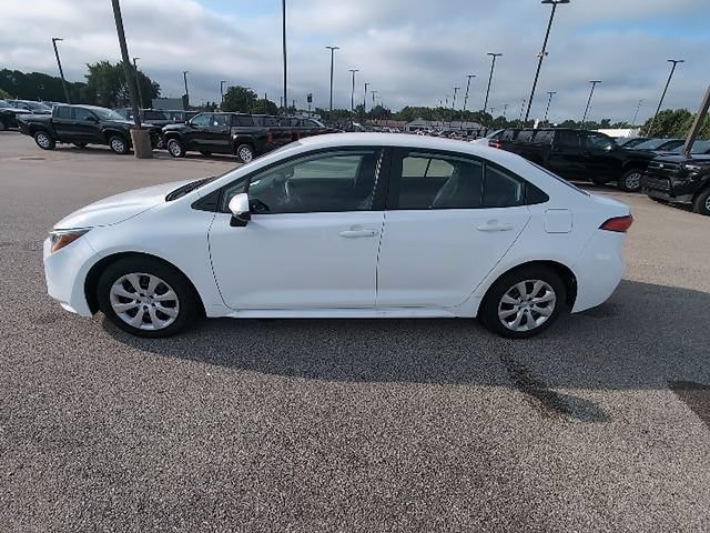 Certified 2025 Toyota Corolla LE FWD image 10