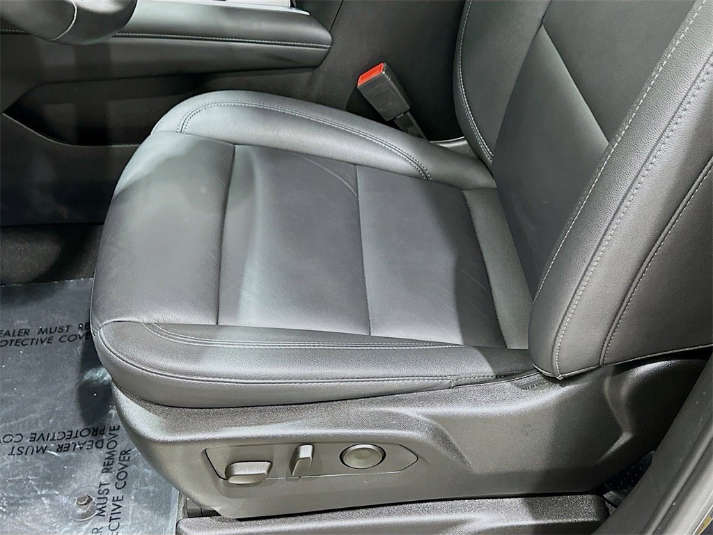 Used 2025 Chevrolet Tahoe LT image 20