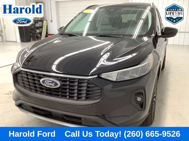 Used 2024 Ford Escape SE image 3