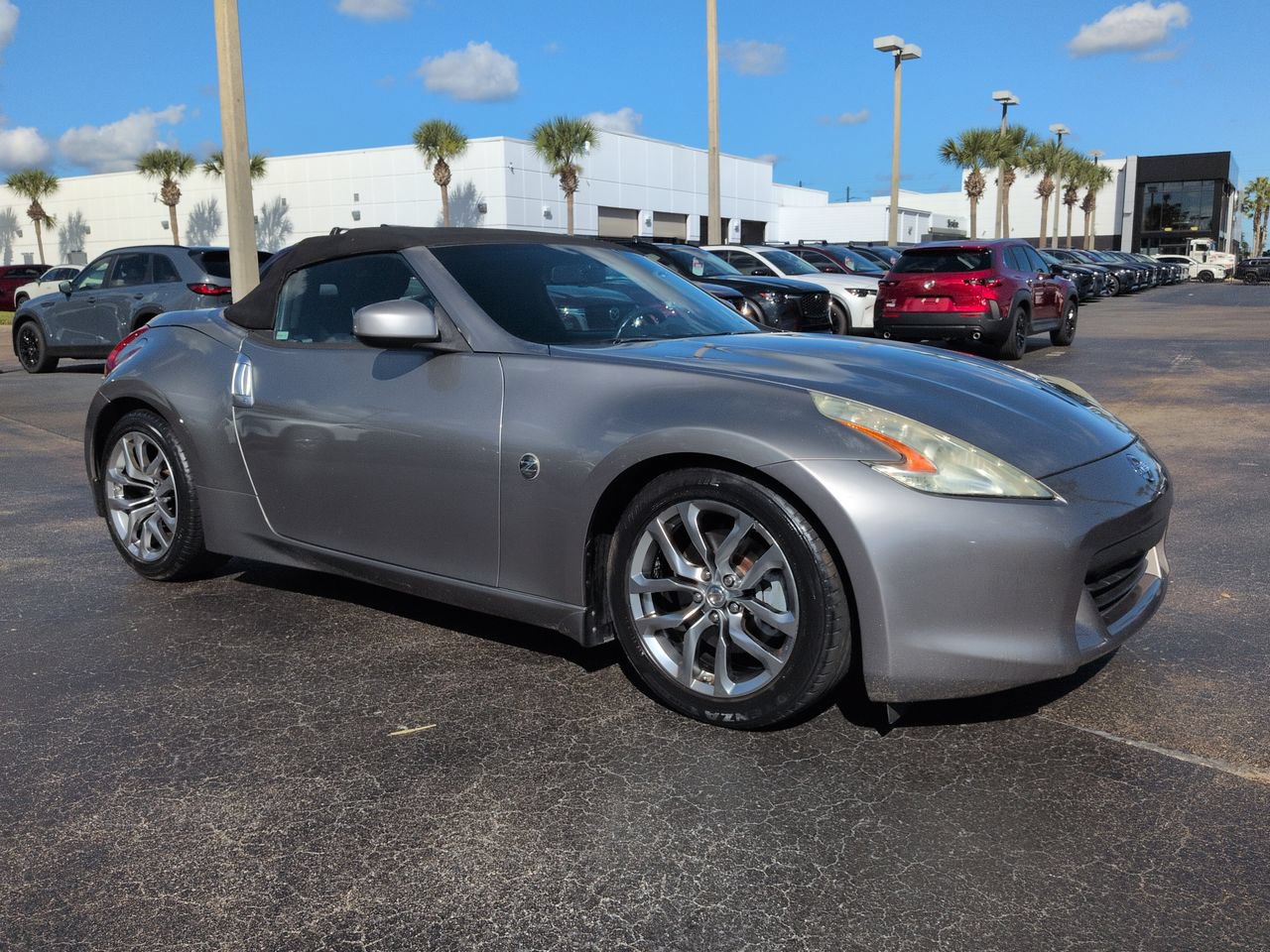 Used 2010 Nissan 370Z Roadster RWD image 2