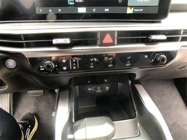 New 2025 Kia Sorento LX image 18