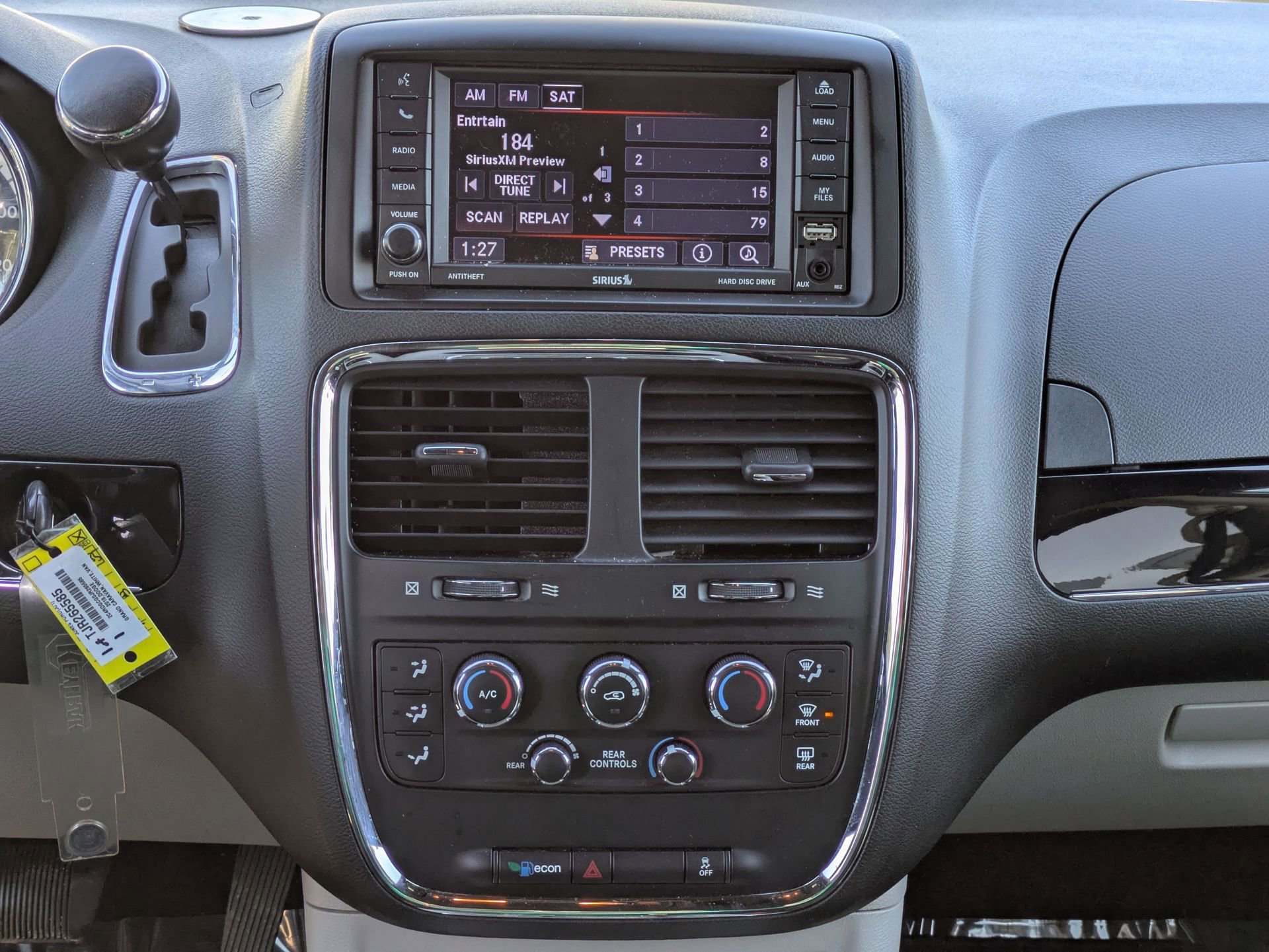 Used 2018 Dodge Grand Caravan SXT image 23