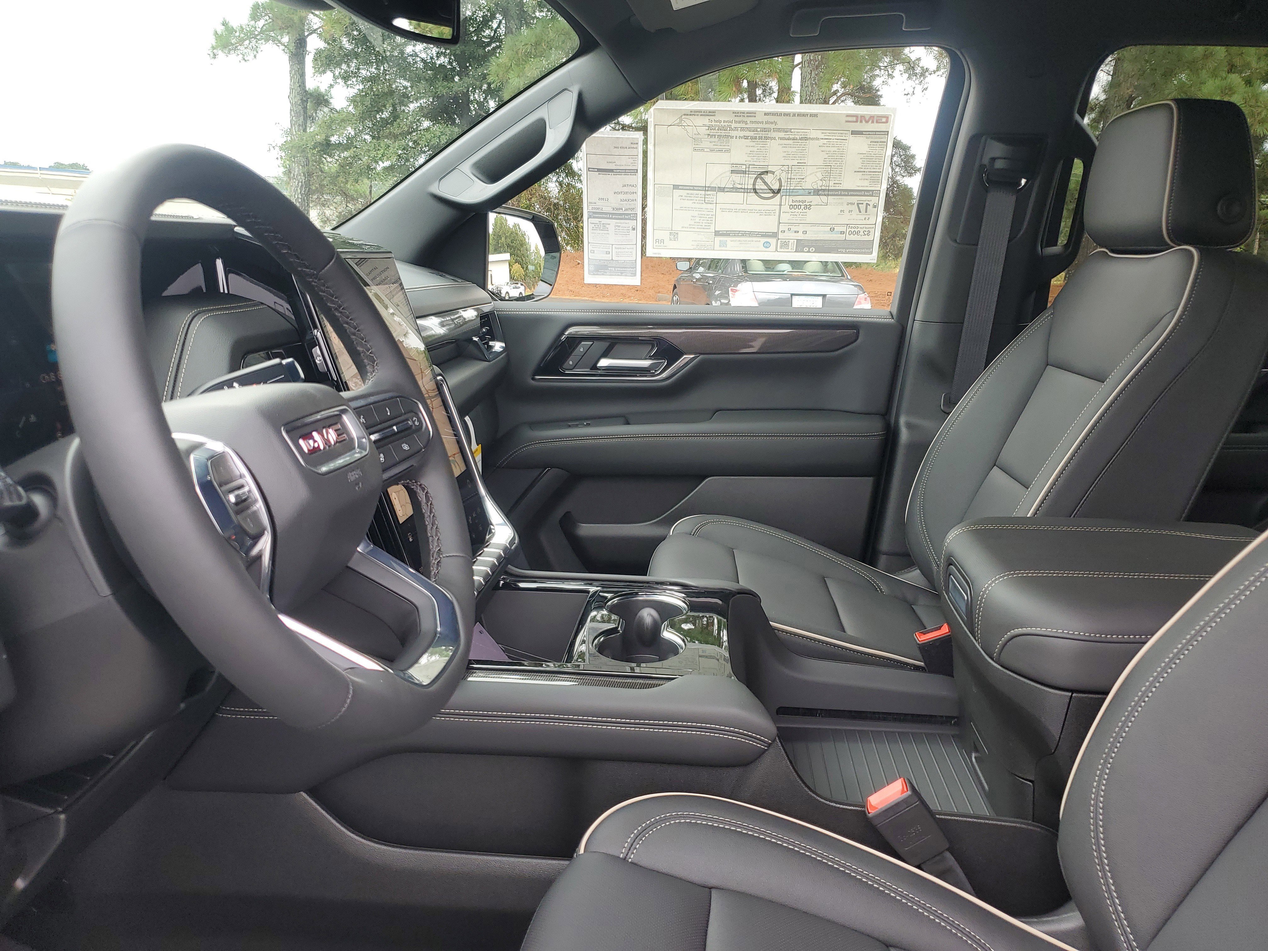 New 2026 GMC Yukon XL Elevation image 17