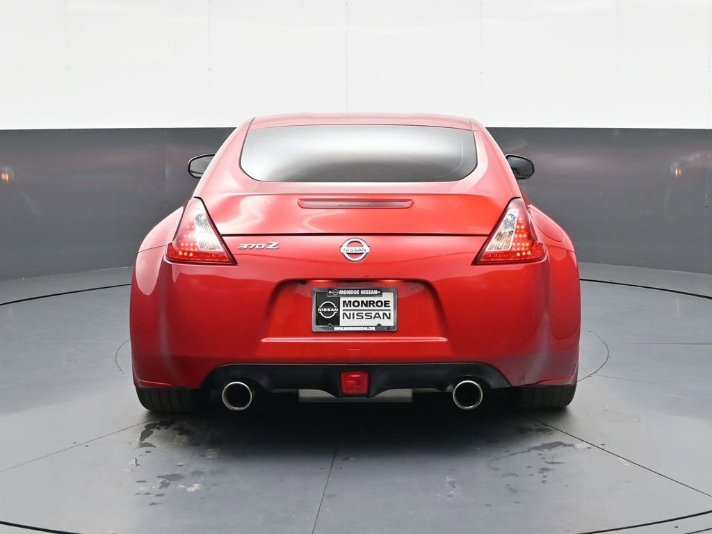 Used 2019 Nissan 370Z Coupe RWD image 6